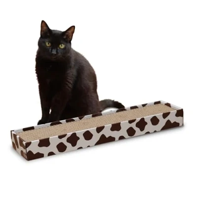 Immagine di Croci Tiragraffi per gatti in cartone, 2 strati riversibili, con piedini antiscivolo, inclusa busta di erba gatta, stile Mucca, 48 x 12,5 5 cm
