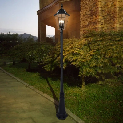 Immagine di LUTEC Lampione solare London con lampadine LED retrofit