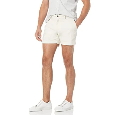 Immagine di Amazon Essentials Pantaloncini Oxford Elasticizzati Aderenti da 13 cm Leggeri e Confortevoli (in Precedenza Goodthreads) Uomo, Crema, 33W