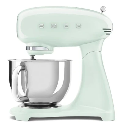 Immagine di Smeg, Impastatrice Planetaria SMF03PGEU, 10 Livelli di Velocità, Funzione Smooth Start, Ciotola da 4,8 L, Sicurezza Blocco Motore, 3 Fruste, Gancio e Coperchio in Dotazione, 800W, Verde Pastello