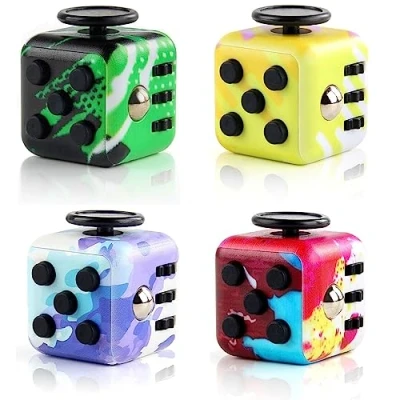 Immagine di Steemjoey 4PCS Anti Stress Fidget Toy Cube Giocattolo per Le Dita Ansia Relief Giocattoli con 6 Diverse funzioni Passare Il Tempo Ufficio in Aula Regalo Adulti e Bambini