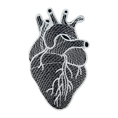 Immagine di Finally Home Toppa termoadesiva a forma di cuore anatomico in bianco e nero