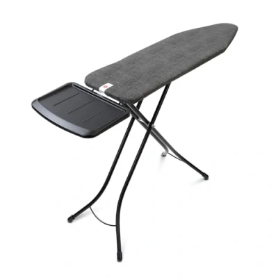 Immagine di Brabantia Asse da Stiro B per caldaia a vapore Con supporto in metallo extra large Regolabile altezza Telaio robusto quattro gambe Denim Black 124x38 cm