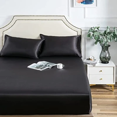 Immagine di Damier Lenzuolo con angoli elasticizzati in raso, 160 x 200 cm, colore nero seta, lucido, di alta qualità, adatto per materassi fino a 25 cm