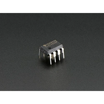 Immagine di Adafruit OP Amp Dual Rail to 2.7 6 V Power @ 80 ma Output tlv2462 [ada808]