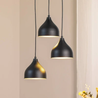 Immagine di Sospensione a 3 lampadine Gakula in metallo martellato Nero Menzzo