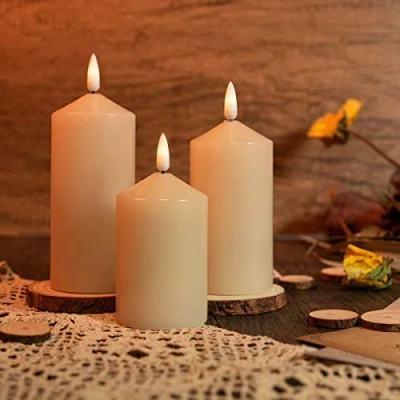 Immagine di Koopower Candele a LED senza fiamma, tremolanti batteria, wit timer, telecomando bianco avorio. Set da 3 pezzi 11, 13, 15 cm