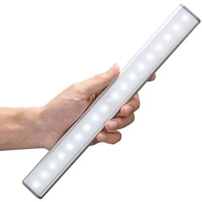 Immagine di MOSTON 18 LED per armadio, luce da parete, USB, ricaricabile, rilevatore di movimento con sensore, interruttore, portatile, notturna, senza cavo, magnetica, barra luminosa (argento)