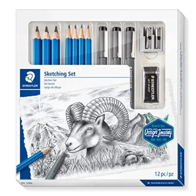 Immagine di STAEDTLER, set completo con 4 matite Premium, 3 Jumbo, nere, 1 gomma, temperamatite doppio e istruzioni Step by Step, 61 100