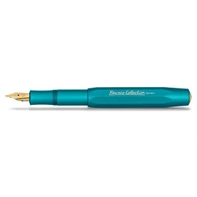 Immagine di Kaweco COLLECTION penna stilografica con pennino in acciaio dorato e punta iridio per cartucce d&#039;inchiostro, da 13 cm, colore blu iguana. Larghezza del tratto: extra fine