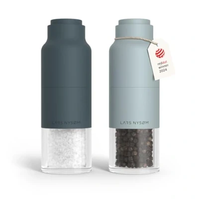 Immagine di LARS NYSØM Set di macinini per sale e pepe in acciaio inox con macina regolabile I Bottiglia Design spezie Manuale (Sky Blue)