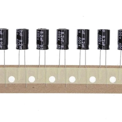 Immagine di 50 Pezzi 400V 8.2UF Condensatore elettrolitico in alluminio plug 8x12 8 * 12mm