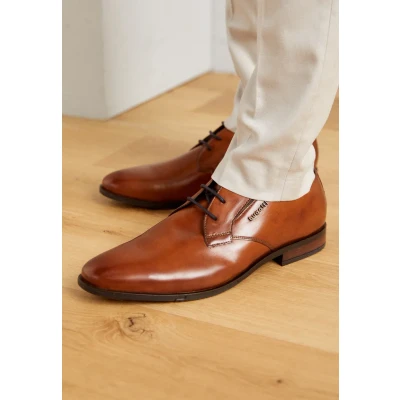 Immagine di bugatti GAPO Stringate eleganti, Uomo, Taglia: 41, Cognac Pelle