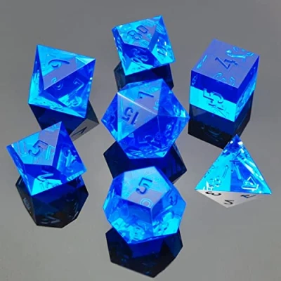 Immagine di Bescon Crystal Clear (Unpainted) Sharp Edge DND Dice Set of 7, Razor Edged Polyhedral D&amp;D for Dungeons and Dragons Role Playing Games, Sapphire Color