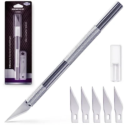 Immagine di Filzada® Cutter di precisione con 5 lame Taglierino (standard) Bisturi modellismo/taglierino precisione/Knife in argento per tagliare carta, modelli, pellicola finestre, tessuti