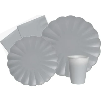 Immagine di Kit Party Tavola Flower Shape per 24 persone (112 pezzi: piatti Ø23cm, Ø18cm, bicchieri 200ml, 40 tovaglioli 33x33cm) in carta compostabile eco friendly, grigio fumo
