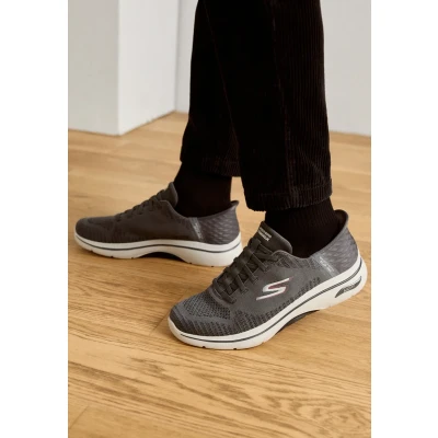 Immagine di Skechers Performance GO WALK ARCH FIT 2.0 Scarpe da camminata, Uomo, Taglia: 42, Charcoal/red