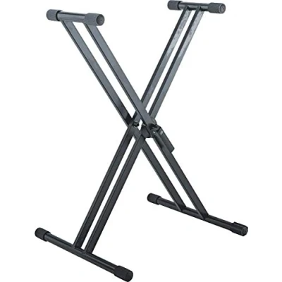 Immagine di K&amp;M 18993 base per piano Rick 20 nero, in acciaio piedi a X da stage con leva di chiusura, supporto gomma e scala graduata