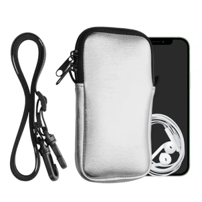 Immagine di kwmobile Custodia in Neoprene con Zip per Smartphone Portacellulare a Tracolla Porta Cellulare da Collo Universale Borsa Cover Telefono Argento Metallizzato