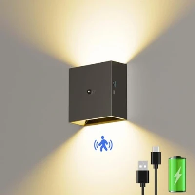Immagine di Suright Lampada da Parete con Sensore di Movimento, Applique Interno (AUTO/OFF/ON) Modalità, 3000K Bianco Caldo Ricaricabile per Camera Letto, Corridoio, Scale, Nero