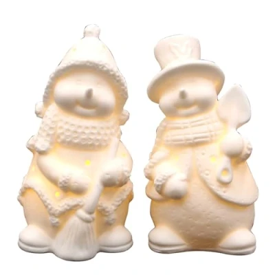 Immagine di Dekohelden24 Pupazzi di neve in porcellana a LED, bianco, set da 2 pezzi, dimensioni ogni statuetta (lunghezza x larghezza altezza): 6,5 11 cm, cm