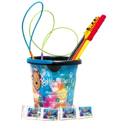 Immagine di Bubble Brothers Set di Bolle Sapone giganti per Bambini e Adulti 11 Pezzi 5 Bacchette sapone25 Litri Liquido BOL (Set Elementi)
