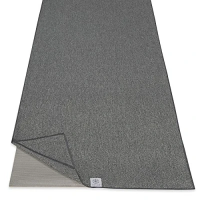 Immagine di Gaiam 05 63735 Asciugamano da yoga in microfibra, per donne e uomini, con tasche angolari (177,8 cm di lunghezza x 66 larghezza), colore: grigio