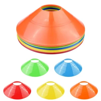 Immagine di Fousenuk 20 Pezzi Coni da Allenamento, Rotondi Cinesini per Allenamento con Borsa a Rete, Disco l&#039;Allenamento del Calcio e Marcatura Campo (5 Colori)