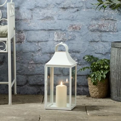 Immagine di Lights4fun Lanterna Bianca in Metallo di 45 cm con Candela a LED TruGlow® Timer per Interni ed Esterni