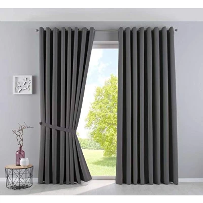 Immagine di Gardinenbox Newyork 201920600 2 Tende oscuranti oscuranti, con occhielli, colore grigio scuro, 225 x 295 cm, confezione da pezzi, colore: scuro