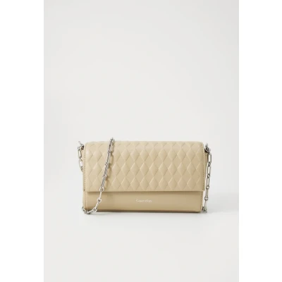 Immagine di Calvin Klein MINI Quilt Chain Borsa a tracolla, Donna, Taglia: One Size, Crockery
