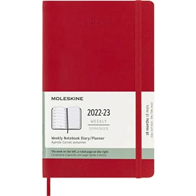 Immagine di Moleskine Agenda Settimanale 18 Mesi, 2022/2023, con Copertina Morbida e Chiusura Elastica, Formato Large 13 x 21 cm, Colore Rosso Scarlatto