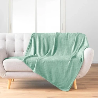 Immagine di Douceur d&#039;Intérieur Nelia Plaid, 125 x 150 cm, Flanella Goffrata, Tinta Unita, Verde Salvia