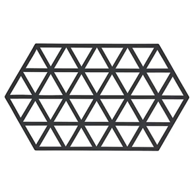 Immagine di Zone Denmark Trivet Triangles Black 24 x 14 cm