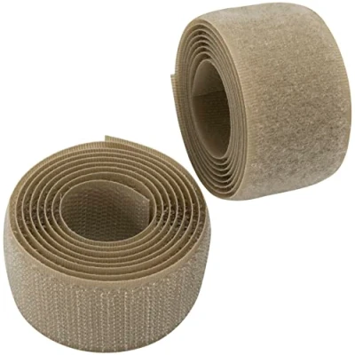 Immagine di Aerzetix C65965 Nastro/rotolo di scratch 30mm 1 metro auto aggrappante organizer/fermacavo striscia aggancio sacchetto indumento cinghia colore: beige scuro in poliammide e poliestere