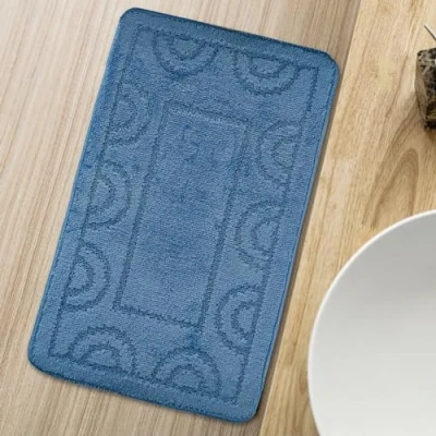 Immagine di Comart, Tappeto Nicole da Bagno, Asciugatura Rapida, Fondo Antiscivolo in Latex, Tinta Unita, Scendi Doccia e Vasca, per WC Bidet, Lavabile Lavatrice, Rettangolare 50x80 cm, Colore Azzurro