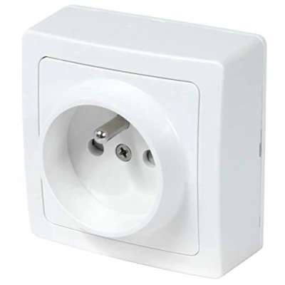 Immagine di Debflex, 39 Interruttore wireless con presa elettrica standard, extra piatta, a parete, gamma Blok, 2P+T bianca