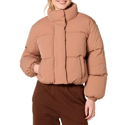 Immagine di Amazon Essentials Piumino Taglio Corto (disponibili in taglie forti) Donna, Marrone Chiaro, 5XL Plus