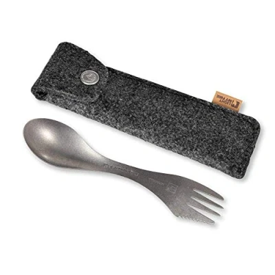 Immagine di Light My Fire Posate Campeggio Spork Titanio + Porta da Viaggio 3 in 1 Forchetta Cucchiaio Coltello Escursionismo PicNic
