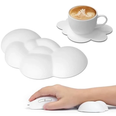 Immagine di Attack Shark Poggiapolsi Cloud Mouse con Sottobicchiere, Polso Ergonomico per Massaggio, Supporto il Polso, Grazioso Accessorio da Scrivania Casa, Ufficio, Giochi Bianco
