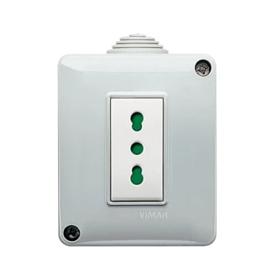 Immagine di Vimar 0T14801.BP Plana Contenitore IP40 + Bpresa SICURY 2P+T 16 a 250 V standard italiano tipo P17/11, installazione parete, bianco
