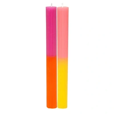 Immagine di Talking Tables Ombre Candele coniche per cena senza profumo, rosa e giallo, confezione da 2