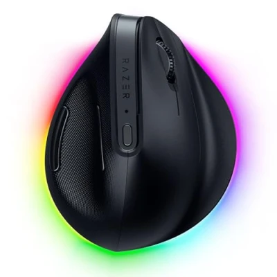 Immagine di Razer Pro Click V2 Vertical Mouse ergonomico verticale senza fili per utenti destrorsi Assistenza IA Prompt Sensore ottico 30K (durata della batteria fino a 6 mesi, Chroma RGB, 9 Pulsanti) Nero