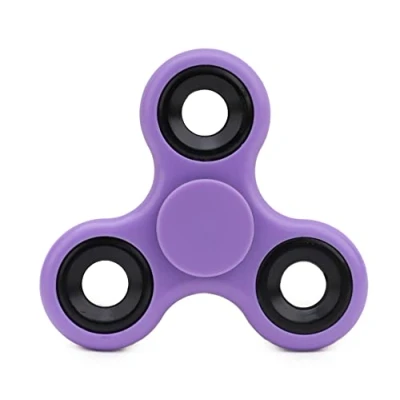 Immagine di Toyland® Fidget Hand Spinner Sollievo da Stress e ansia 38 Design tra Cui Scegliere (Anelli Viola Neri)