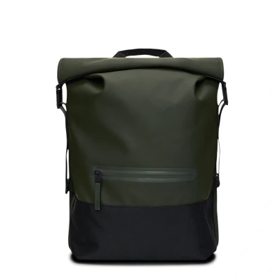 Immagine di Rains Zaino Unisex in tessuto 100% poliestere rivestito poliuretano, modello Trail Rolltop Backpack W3, dimensioni: 47x36x13 cm, capacità 19 litri, tasca con zip esterna, interna imbot.