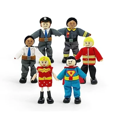 Immagine di Stokke MuTable Heroes Set by Hape Toys Sei bambole Per la Casa degli eroi, fra cui, il Pompiere, Poliziotto, l’Ingegnere, Guardia e due Supereroi In legno cotone bambini dai 3 anni