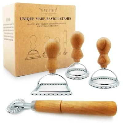 Immagine di Plantvibes Set di 4 tagliapasta per ravioli, 3 splendidi stampi ravioli con manico in legno, timbri e taglierina (4)