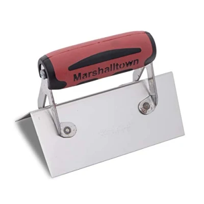 Immagine di cazzuola ad angolo esterno Marshalltown con manico in Durasoft, acciaio inox, dimensioni cazzuola: 152x64 mm, angolare