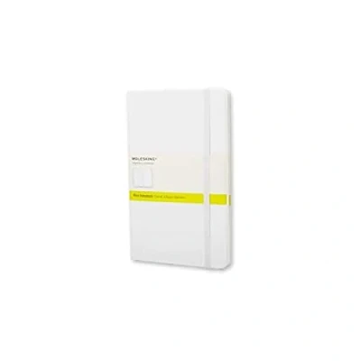 Immagine di Moleskine Classic Notebook, Taccuino con Pagine Bianche, Copertina Rigida e Chiusura ad Elastico, Formato Pocket 9 x 14 cm, Colore Bianco, 192