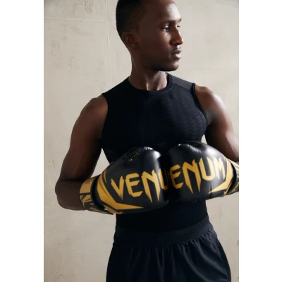 Immagine di Venum Challenger 3.0 Boxing Gloves Unisex Guanti da box, Taglia: 16oz, Black/gold
